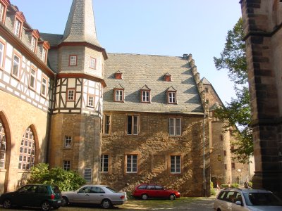 http://www.geoase.de/egea/Deutschhaus.JPG